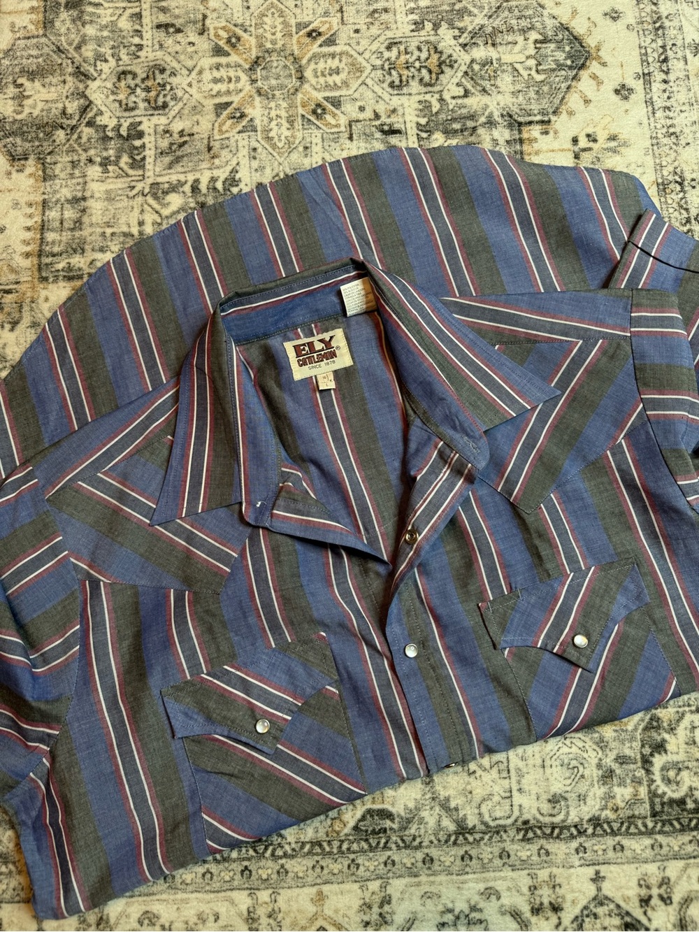 vintage Ely Cattleman western shirt with pearl snap buttons.